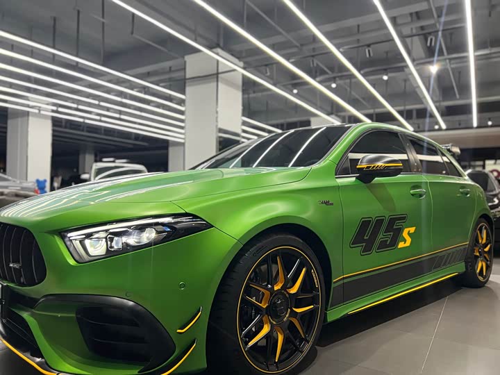 Фото 18 - Mercedes-Benz A-Class AMG