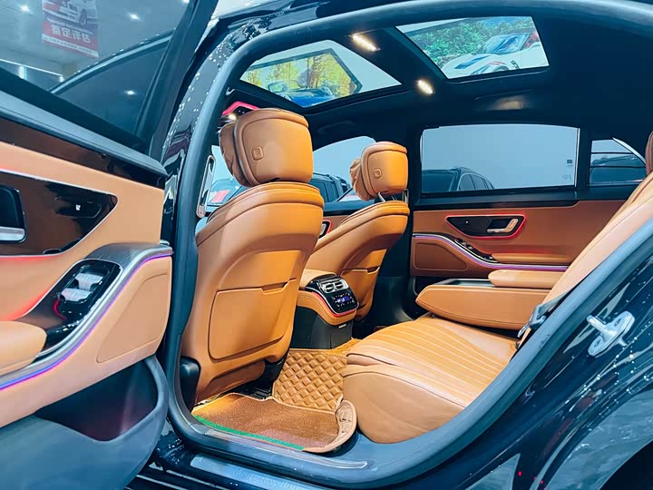 Фото 6 - Mercedes-Benz S-Class