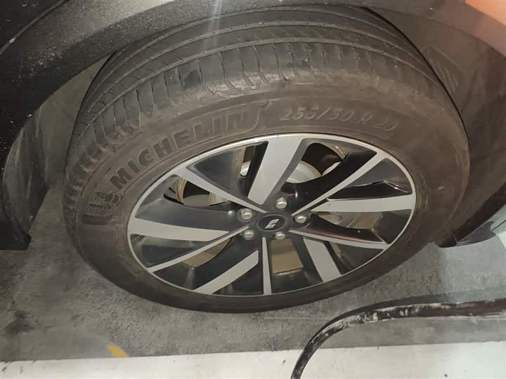 Фото 31 - LiXiang L7