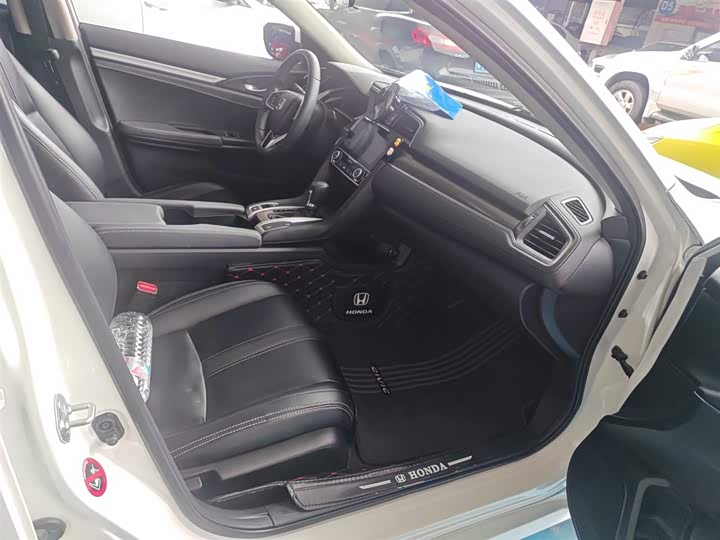 Фото 25 - Honda Civic