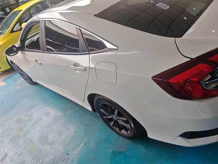 Фото 5 - Honda Civic