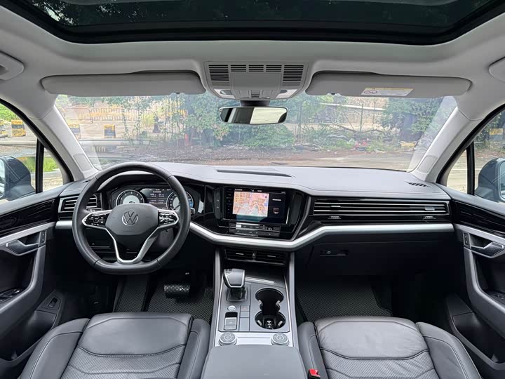 Фото 6 - Volkswagen Touareg