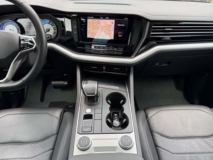 Фото 7 - Volkswagen Touareg