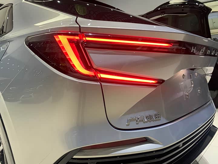 Фото 12 - Honda e:NP2