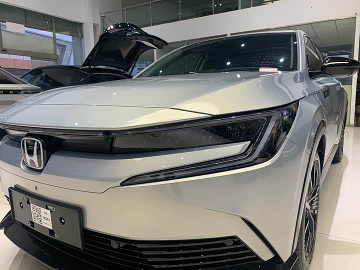 Фото 4 - Honda e:NP2