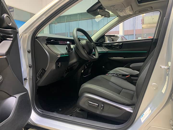 Фото 6 - Honda e:NP2