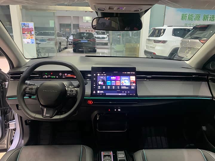 Фото 8 - Honda e:NP2