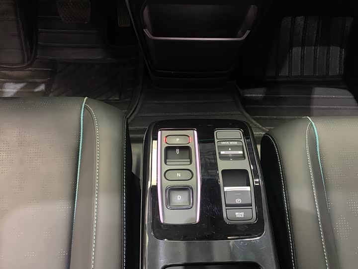 Фото 9 - Honda e:NP2