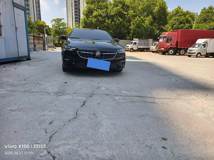 Фото 2 - Buick Regal