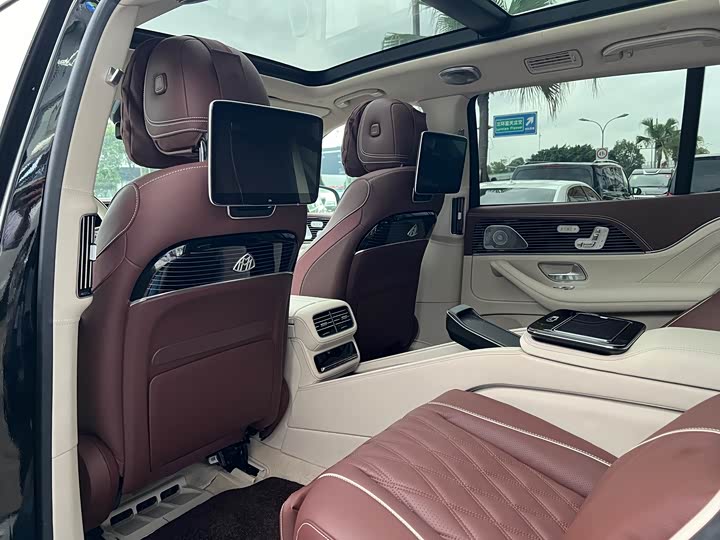 Фото 8 - Mercedes-Benz GLS-Class