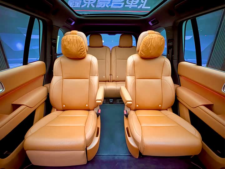 Фото 13 - LiXiang L9