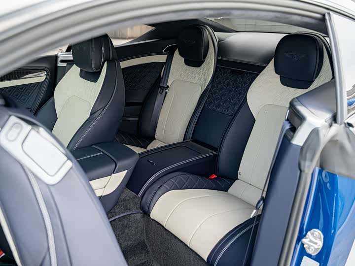 Фото 22 - Bentley Continental GT