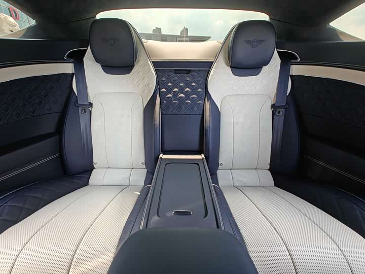 Фото 23 - Bentley Continental GT