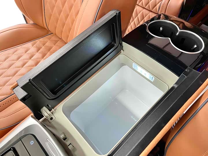 Фото 6 - Mercedes-Benz Vito