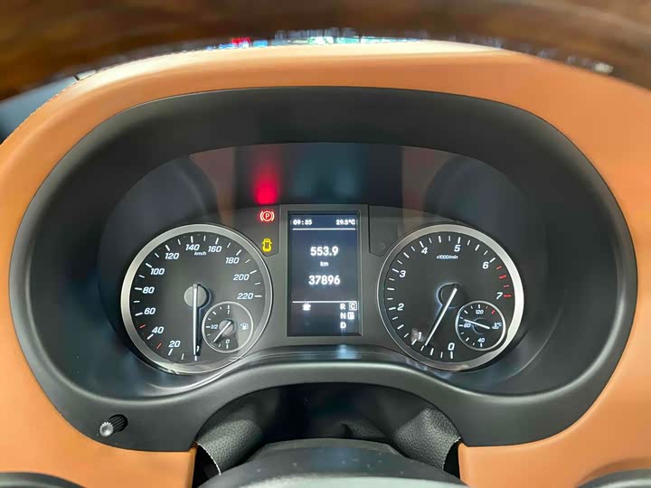 Фото 9 - Mercedes-Benz Vito