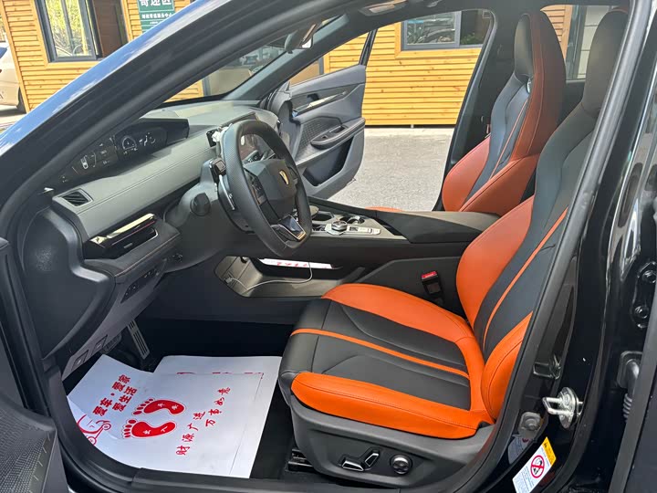 Фото 7 - Changan UNI-V