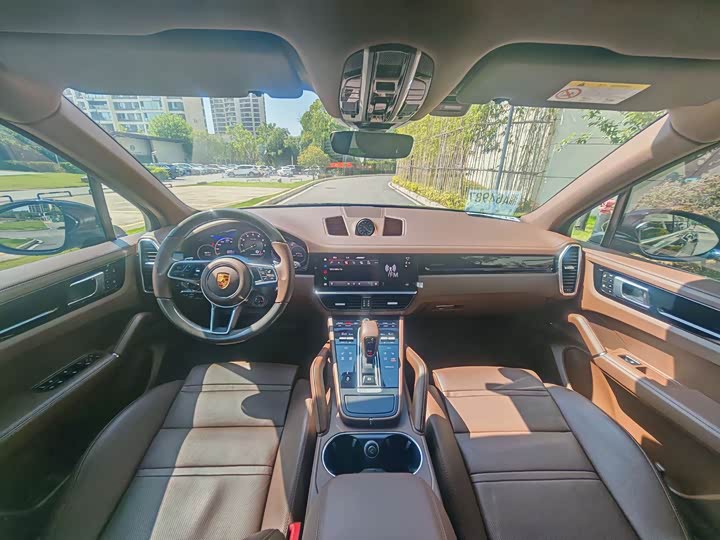 Фото 3 - Porsche Cayenne Hybrid