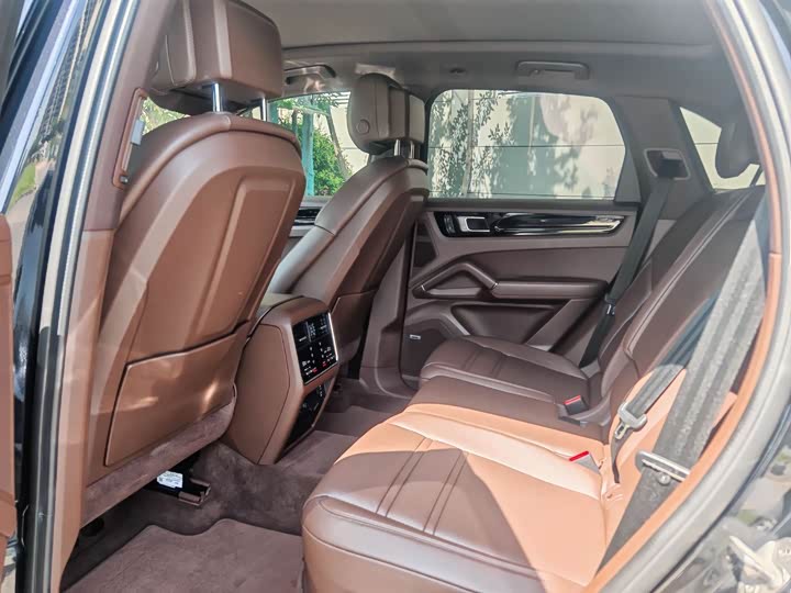 Фото 5 - Porsche Cayenne Hybrid