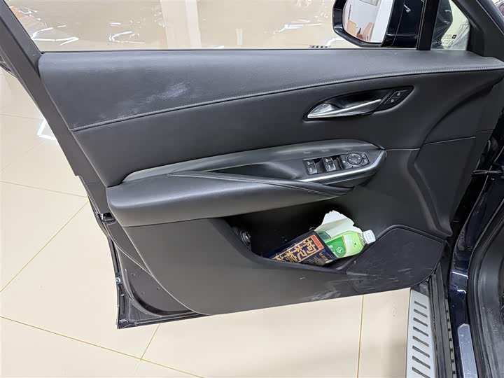 Фото 6 - Cadillac XT4