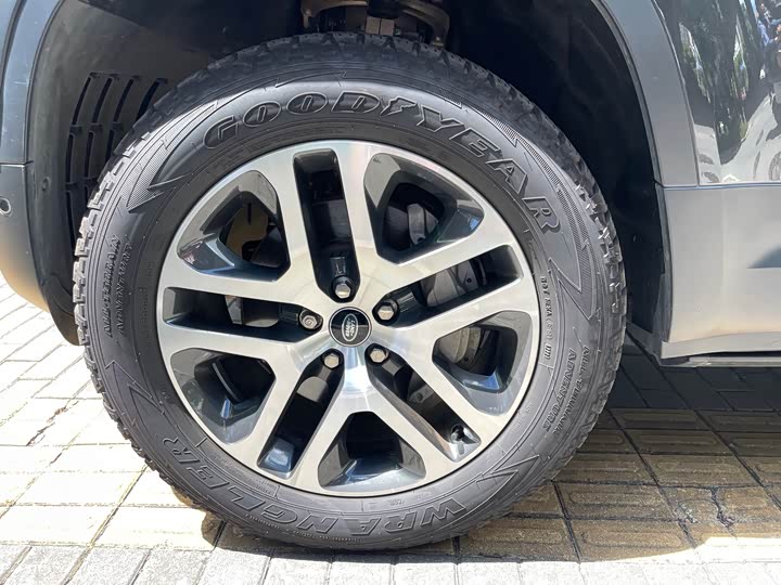 Фото 12 - Land Rover Defender