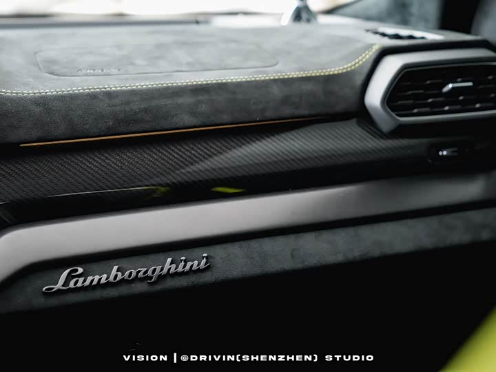 Фото 14 - Lamborghini Urus