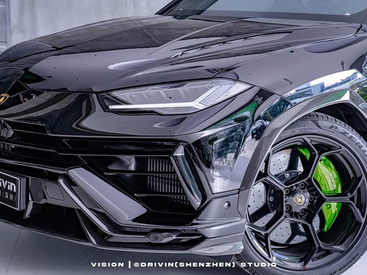 Фото 5 - Lamborghini Urus