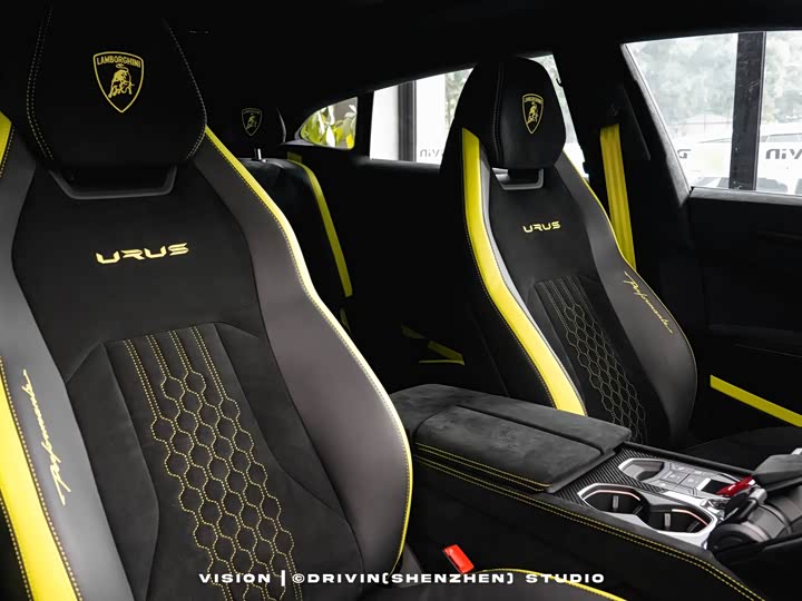 Фото 8 - Lamborghini Urus