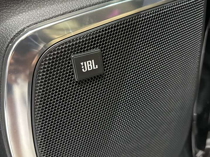 Фото 10 - Toyota Vellfire