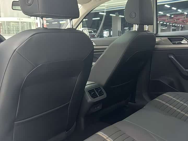 Фото 6 - Volkswagen Lavida