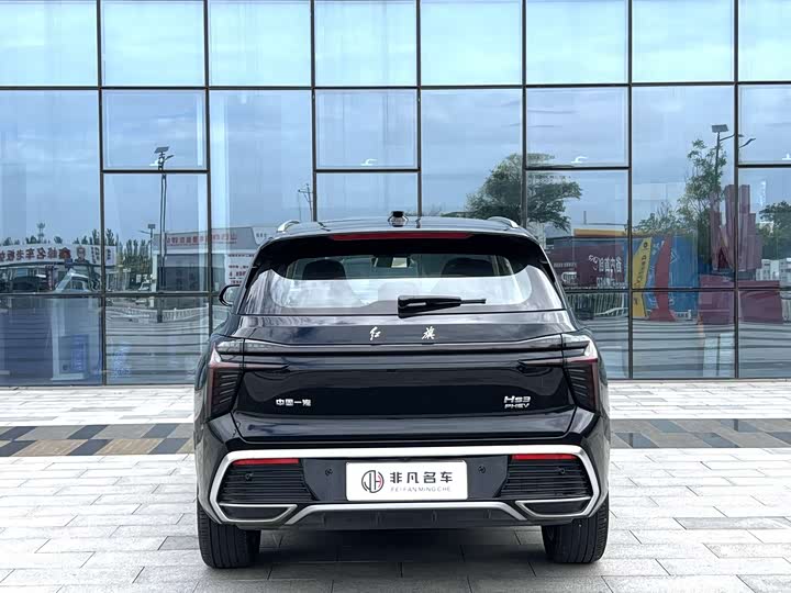 Фото 6 - Hongqi HS3 Hybrid