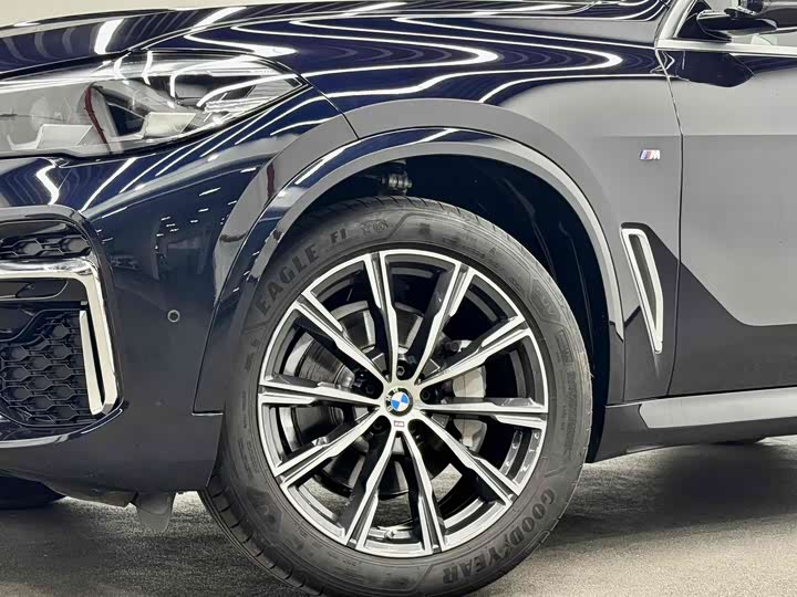 Фото 12 - BMW X5