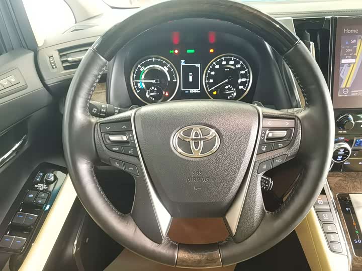 Фото 4 - Toyota Alphard