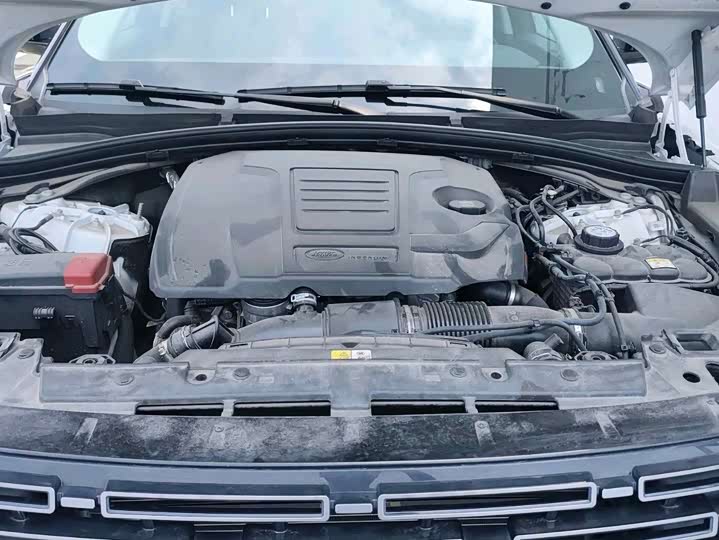 Фото 3 - Land Rover Range Rover Velar