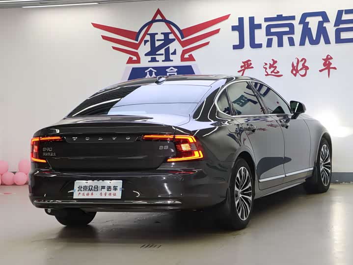 Фото 20 - Volvo S90