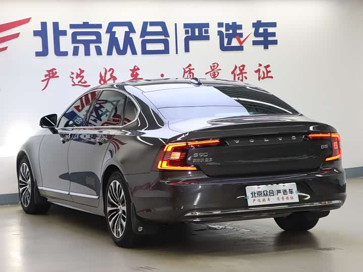 Фото 21 - Volvo S90