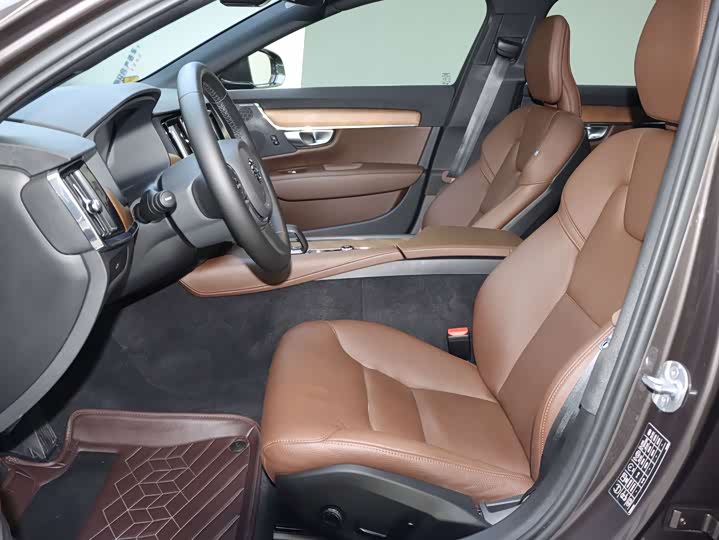 Фото 5 - Volvo S90