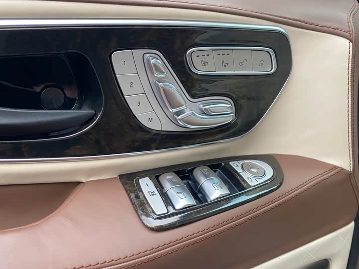 Фото 14 - Mercedes-Benz Vito