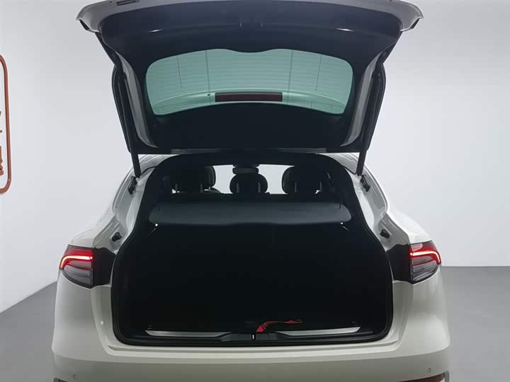 Фото 16 - Maserati Levante