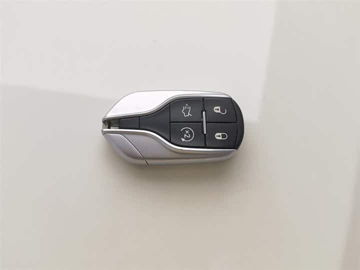 Фото 19 - Maserati Levante