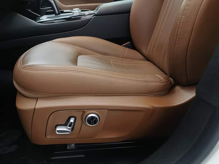 Фото 20 - Maserati Levante