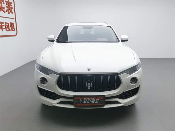 Фото 3 - Maserati Levante