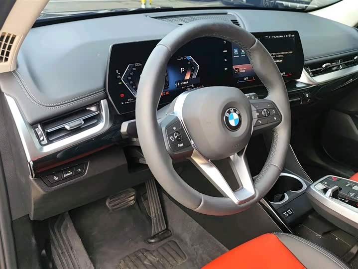 Фото 11 - BMW X1