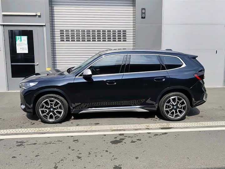 Фото 2 - BMW X1
