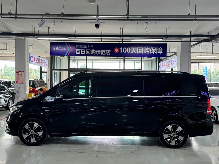 Фото 4 - Mercedes-Benz V-Class