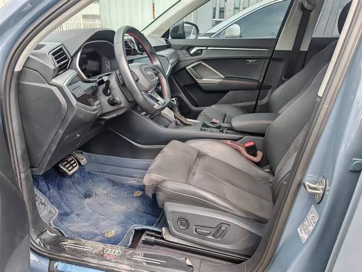 Фото 6 - Audi Q3