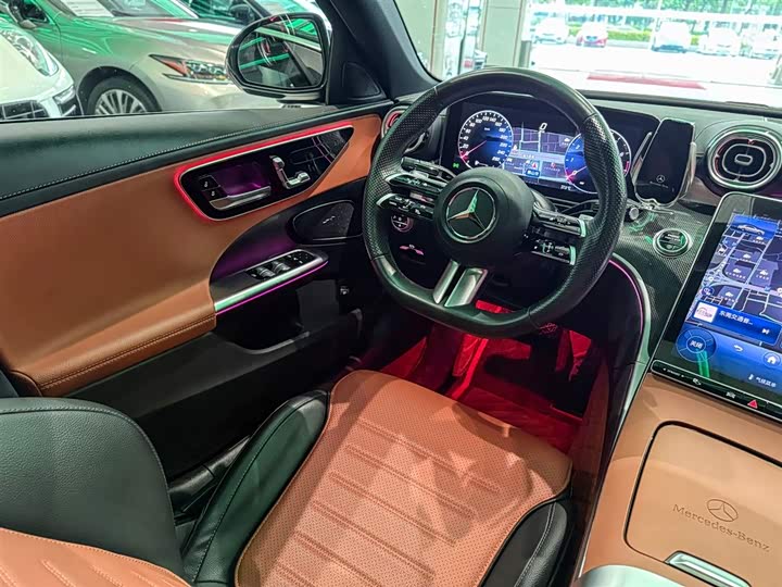 Фото 13 - Mercedes-Benz C-Class