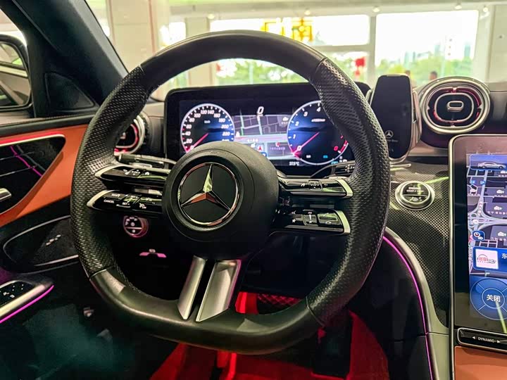 Фото 15 - Mercedes-Benz C-Class