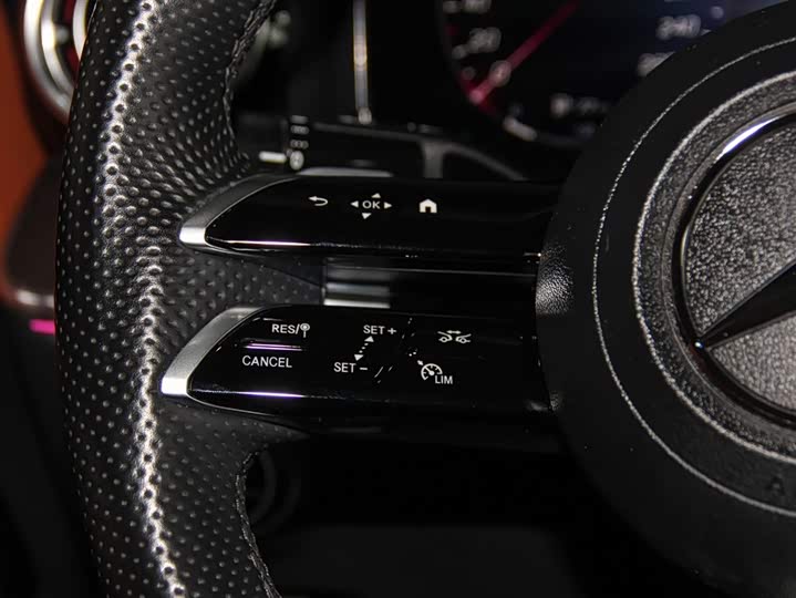 Фото 18 - Mercedes-Benz C-Class