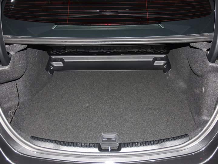 Фото 23 - Mercedes-Benz C-Class