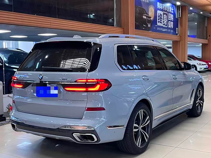 Фото 9 - BMW X7